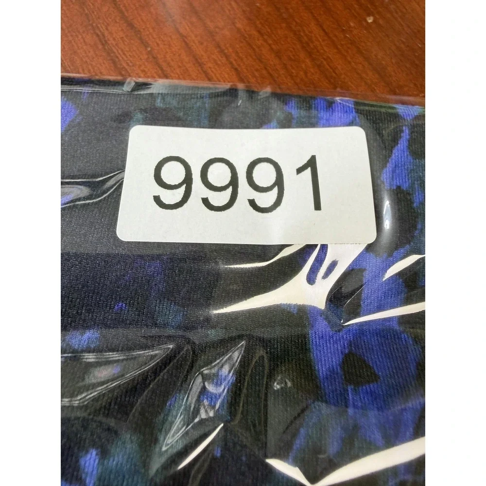 Lululemon Capri Leggings Womens 4 Blue Camo Print High Rise Yoga Stretch